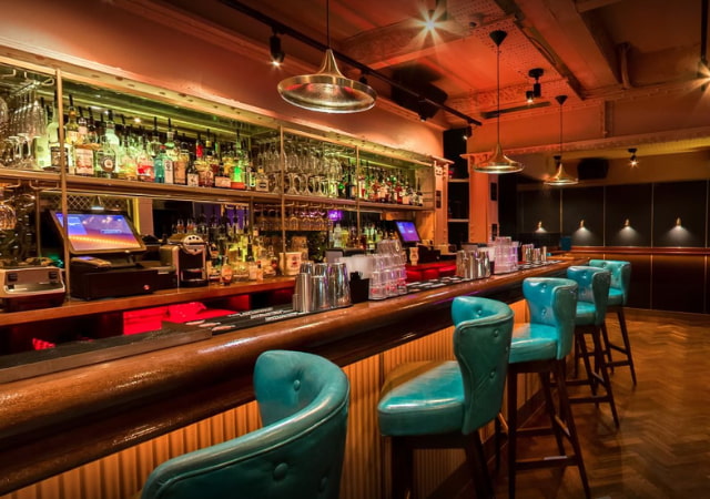 Be At Two Bar Area Be At Two Bar Area